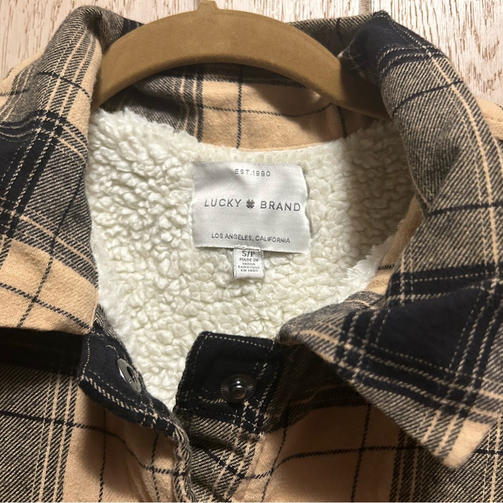 NWOT Lucky brand, sherpa lined plaid shacket - Picture 2 of 7